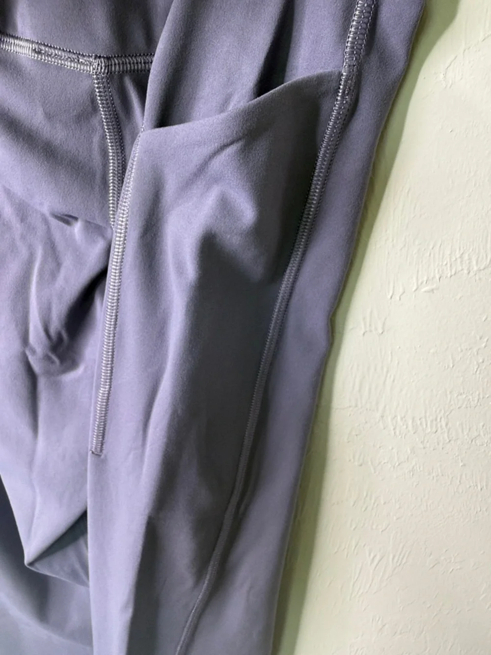 Lululemon Align HR 25” with pockets - Picture 5 of 5